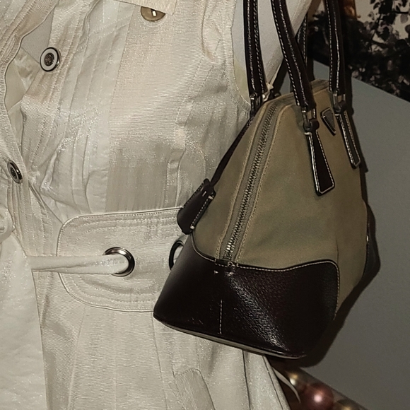 COPY - COPY - Auth. Prada handbag only - Picture 2 of 11